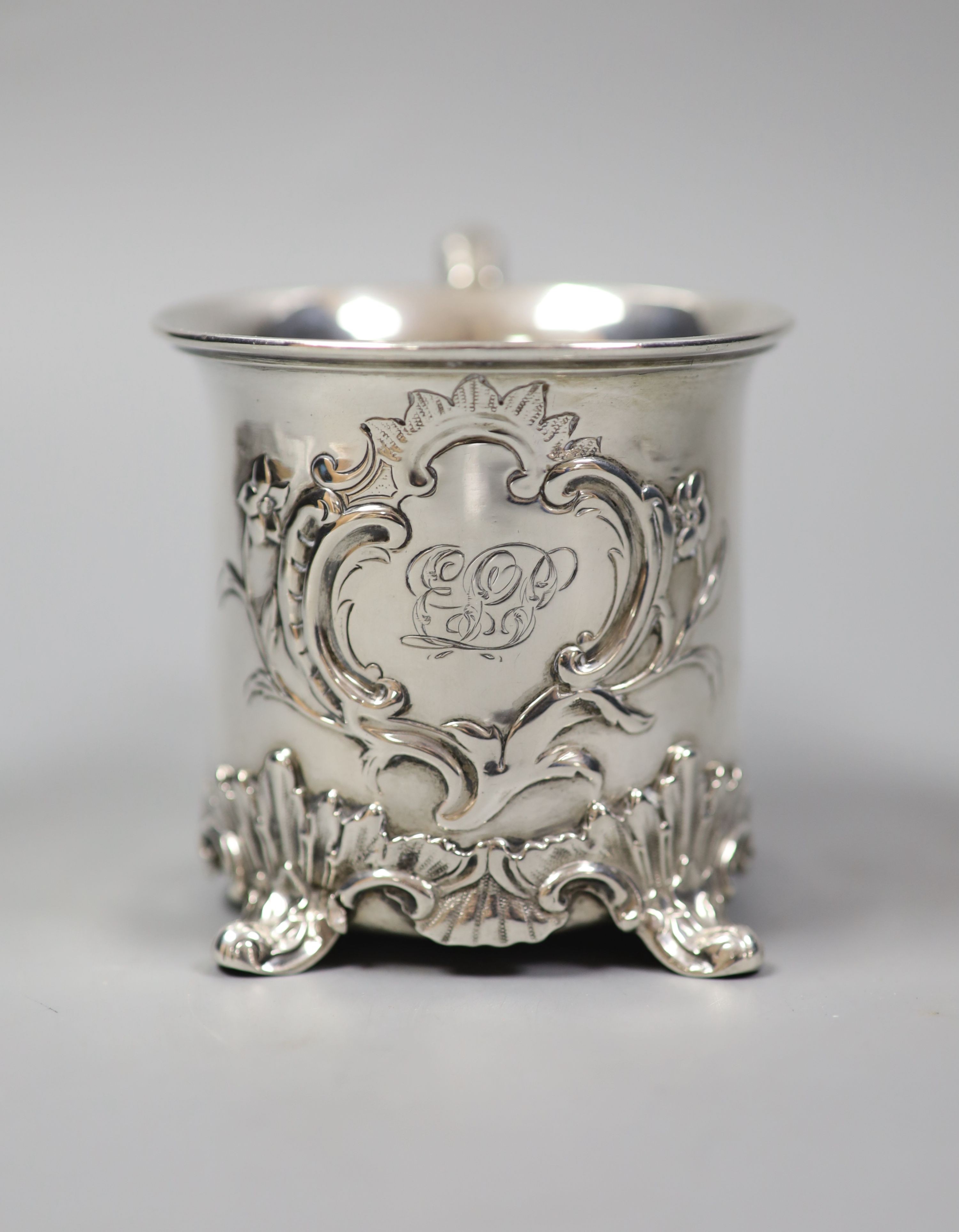 A Victorian silver christening mug, London, 1838, 85mm, 170 grams.